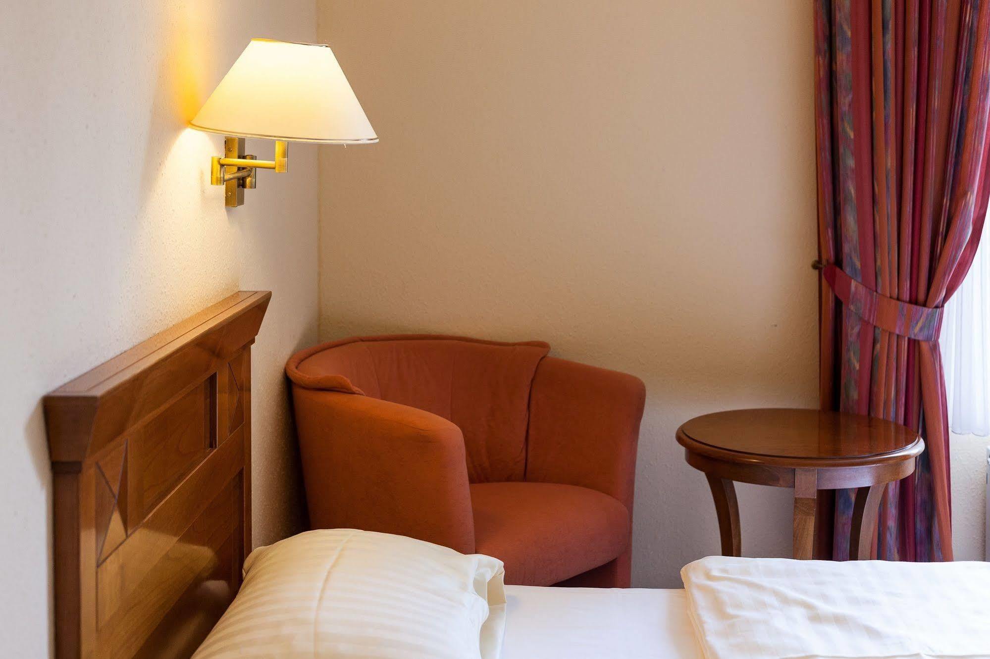 Hotel Garni Schlossgarten Neustrelitz Luaran gambar
